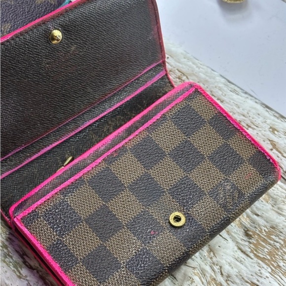 LV Wallet - Picture 3 of 7